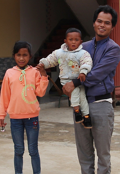 云南瀾滄縣鮑曬哎：翁邦拉是我&ldquo;離不開(kāi)&rdquo;的家