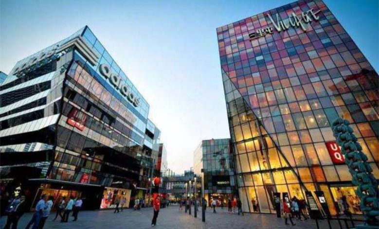 線下遭遇停業(yè)潮，球鞋市場如何自救？