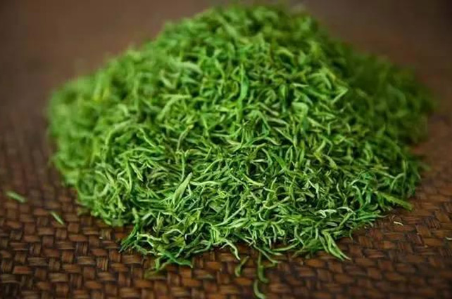 &lsquo;雨打松針&rsquo;為雨花茶定型