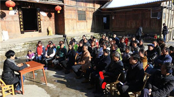 既要做好精準(zhǔn)脫貧，也要全力推動(dòng)鄉(xiāng)村振興