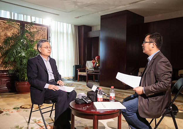 充分調(diào)動(dòng)信貸、債券、股權(quán)、理財(cái)、信托、保險(xiǎn)等各類金融資源