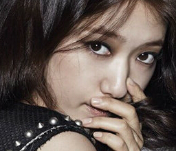 女星波浪卷發(fā)美著呢！