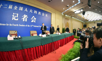 尚福林、劉士余、項俊波等步入會場