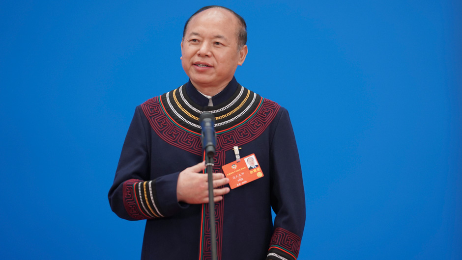 全國(guó)政協(xié)委員達(dá)久木甲接受媒體采訪(fǎng)