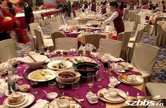 嚴(yán)格監(jiān)督，剎住浪費(fèi)歪風(fēng)