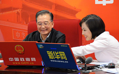 [回顧]2009年溫家寶總理接受中國(guó)政府網(wǎng)、新華網(wǎng)專訪