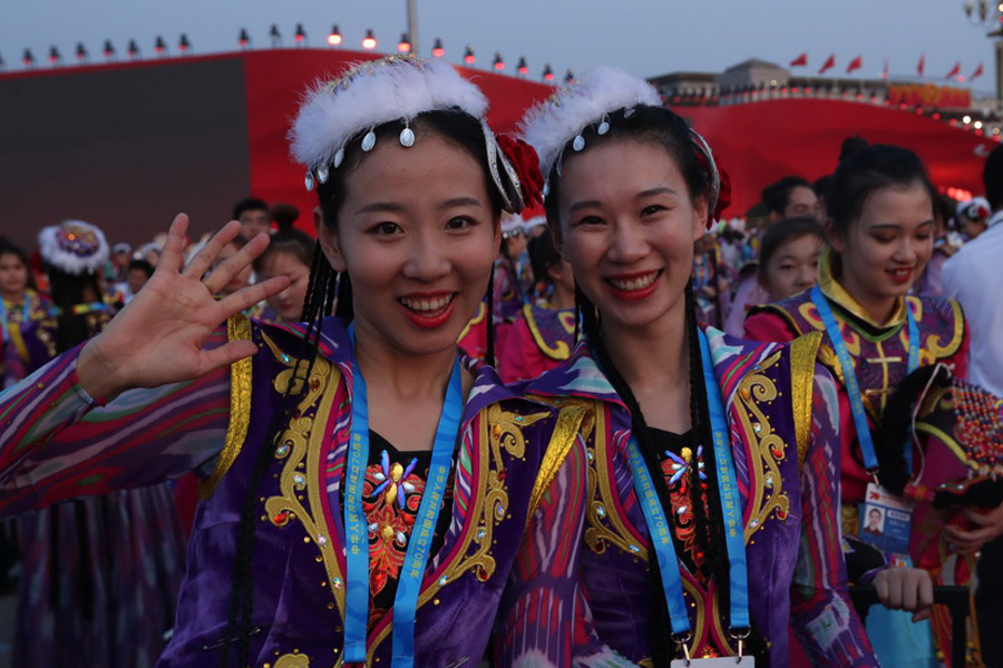 今晚，我們歡聚在天安門廣場