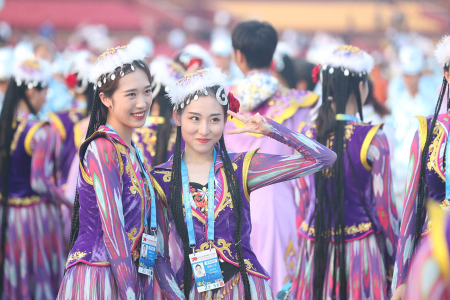 今晚，我們歡聚在天安門廣場