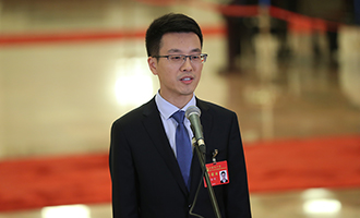 徐川代表接受采訪(fǎng)