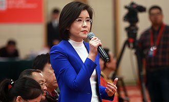 中央電視臺(tái)、中國(guó)國(guó)際電視臺(tái)記者提問