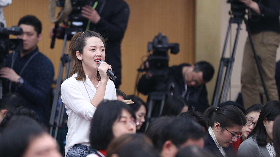 澎湃新聞?dòng)浾咛釂? /></a>         
<div   id=