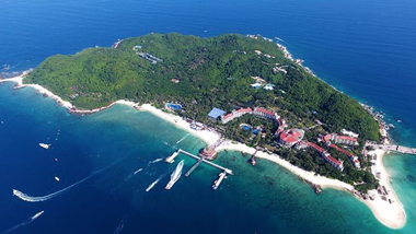 生態(tài)中國(guó)&middot;綠滿(mǎn)瓊崖碧連天