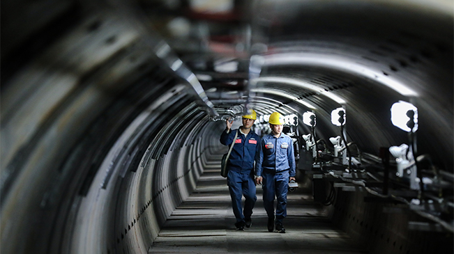 新春走基層丨&ldquo;機(jī)器人&rdquo;保供電？這個(gè)春節(jié)很有科技范兒！