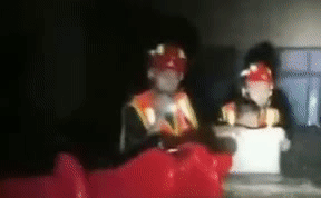 整理箱變小船 小朋友，消防員叔叔來(lái)了！