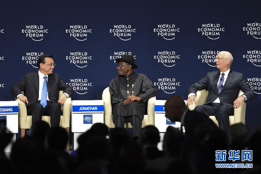 5月8日，中國國務院總理李克強在阿布賈出席第24屆世界經(jīng)濟論壇非洲峰會全會，發(fā)表題為《共同推動非洲發(fā)展邁上新臺階》的特別致辭。新華社記者 李學仁 攝 