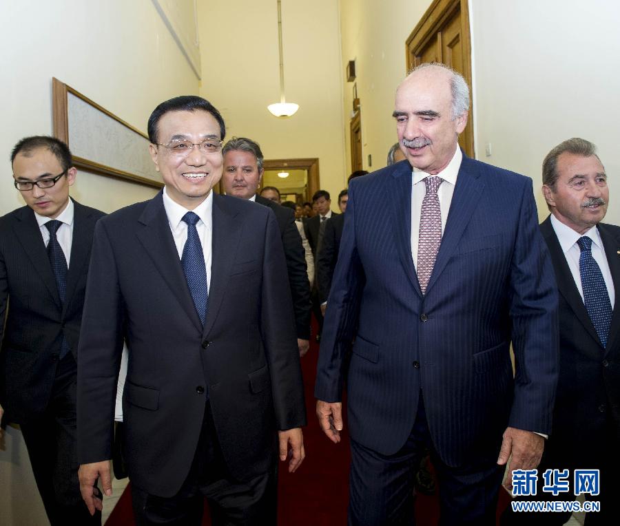 6月19日，國(guó)務(wù)院總理李克強(qiáng)在希臘議會(huì)大廈會(huì)見希臘議長(zhǎng)米馬拉基斯。新華社記者 王曄 攝