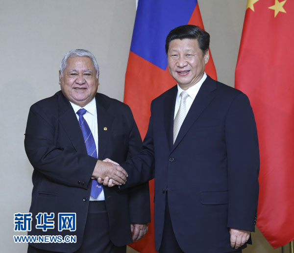 11月22日，中國國家主席習(xí)近平在斐濟楠迪會見薩摩亞總理圖伊拉埃帕。 新華社記者姚大偉攝