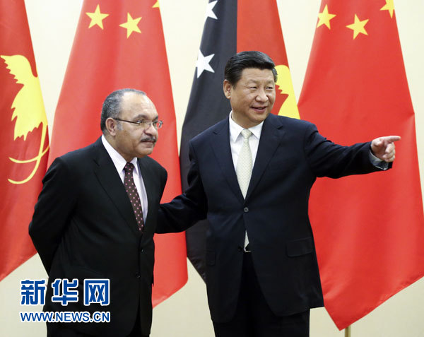 11月22日，中國國家主席習(xí)近平在斐濟楠迪會見巴布亞新幾內(nèi)亞總理奧尼爾。 新華社記者姚大偉攝 