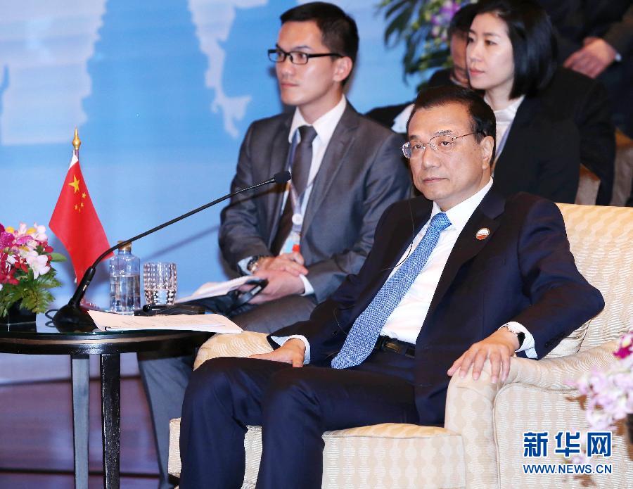 12月20日，中國(guó)國(guó)務(wù)院總理李克強(qiáng)在曼谷出席大湄公河次區(qū)域經(jīng)濟(jì)合作領(lǐng)導(dǎo)人第五次會(huì)議。 新華社記者 龐興雷 攝 