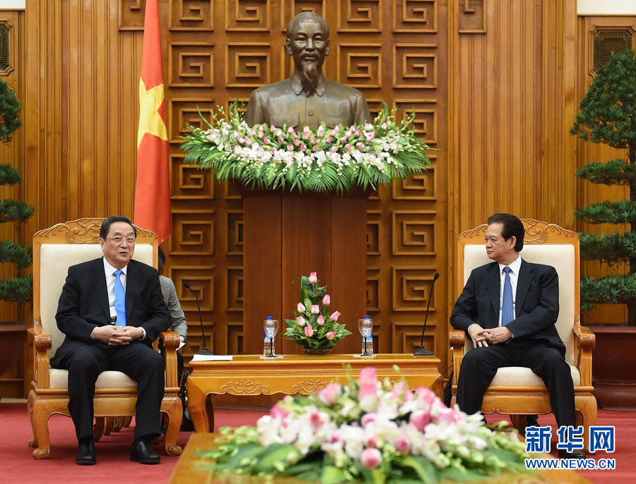 12月25日至27日，中共中央政治局常委、全國政協(xié)主席俞正聲對越南進(jìn)行正式訪問。這是12月26日，俞正聲在河內(nèi)會見越南政府總理阮晉勇。 新華社記者劉建生攝