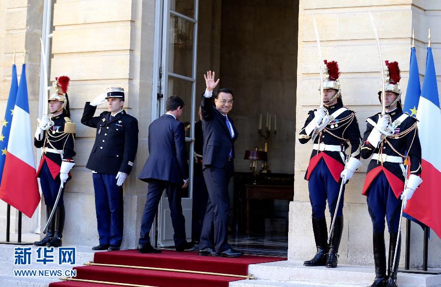 6月30日，中國(guó)國(guó)務(wù)院總理李克強(qiáng)在巴黎總理府同法國(guó)總理瓦爾斯舉行會(huì)談。 新華社記者 馬占成 攝