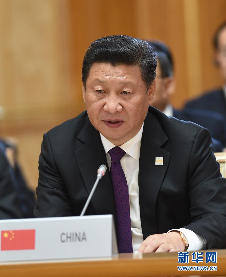 7月9日，金磚國家領(lǐng)導(dǎo)人第七次會晤在俄羅斯烏法舉行。中國國家主席習(xí)近平、俄羅斯總統(tǒng)普京、巴西總統(tǒng)羅塞夫、印度總理莫迪、南非總統(tǒng)祖馬出席。這是習(xí)近平發(fā)表題為《共建伙伴關(guān)系　共創(chuàng)美好未來》的主旨講話。新華社記者 饒愛民 攝 