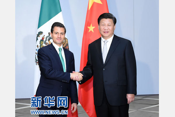 11月16日，國(guó)家主席習(xí)近平在土耳其安塔利亞會(huì)見墨西哥總統(tǒng)培尼亞。 新華社記者張鐸攝