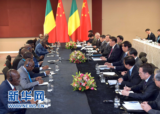 12月3日，國家主席習(xí)近平在約翰內(nèi)斯堡會見馬里總統(tǒng)凱塔。新華社記者 李濤 攝