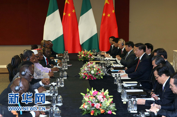 12月4日，國家主席習(xí)近平在約翰內(nèi)斯堡會見尼日利亞總統(tǒng)布哈里。 新華社記者 龐興雷 攝 