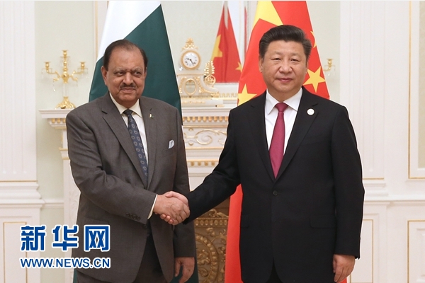 6月23日，國家主席習(xí)近平在塔什干會見巴基斯坦總統(tǒng)侯賽因。新華社記者馬占成攝