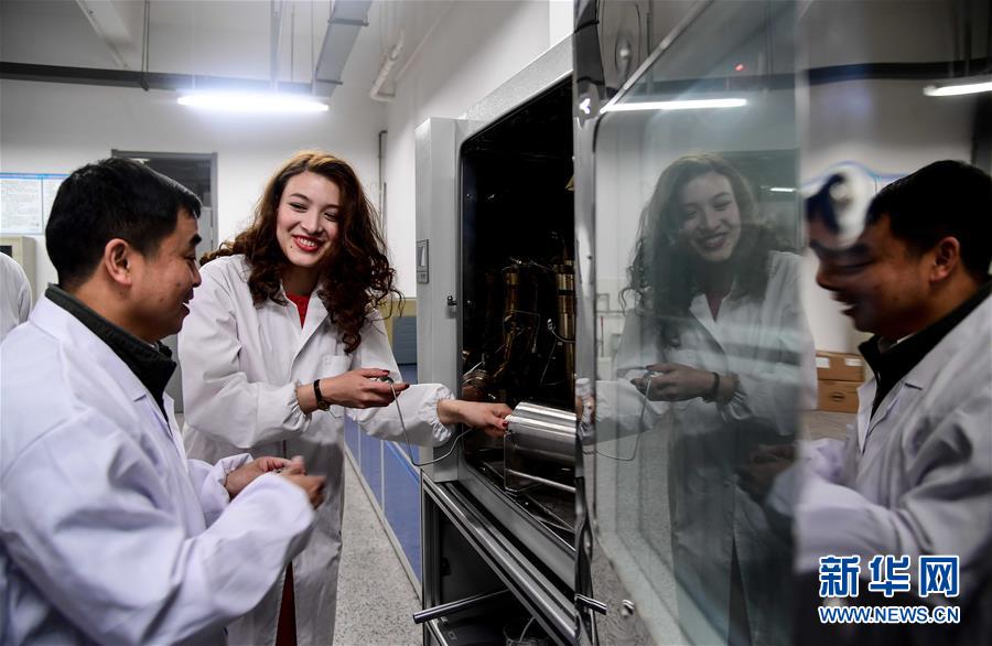 （新華全媒頭條&middot;上合青島峰會&middot;圖文互動）（12）遠(yuǎn)航，揚(yáng)起&ldquo;上海精神&rdquo;的時代風(fēng)帆&mdash;&mdash;寫在上海合作組織成員國元首理事會第十八次會議即將召開之際