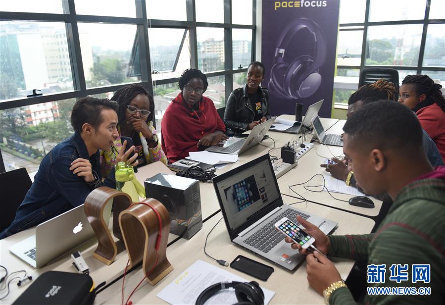 （國(guó)際&middot;中非合作論壇&middot;圖文互動(dòng)）（1）他把耳機(jī)賣到肯尼亞總統(tǒng)府&mdash;&mdash;記在非洲當(dāng)創(chuàng)客的中國(guó)青年劉鵬