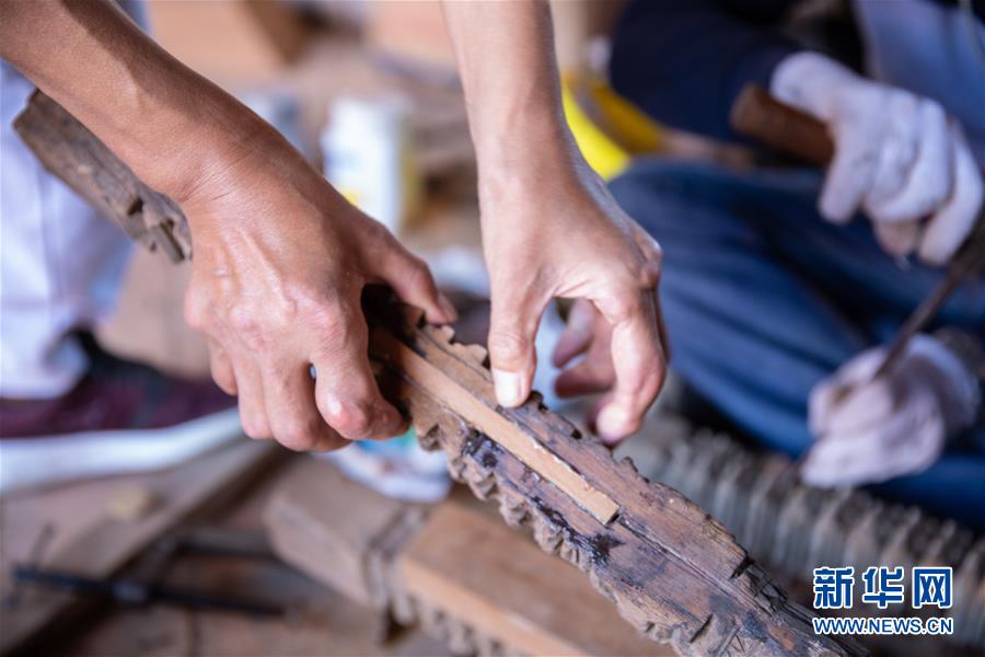 （習(xí)近平出訪配合稿&middot;圖文互動(dòng)）（3）通訊：尼泊爾工藝家和中國(guó)文物修復(fù)師的歷史之約