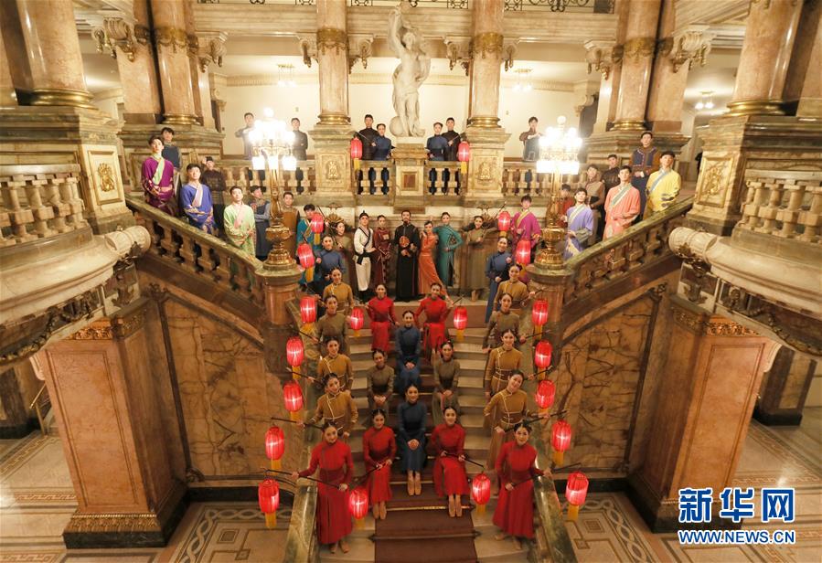 （新華全媒頭條&middot;圖文互動(dòng)）（8）特稿：全面提升中希合作交流水平 推動(dòng)金磚峰會(huì)取得豐碩成果&mdash;&mdash;寫在習(xí)近平主席對(duì)希臘進(jìn)行國事訪問并赴巴西出席金磚國家領(lǐng)導(dǎo)人第十一次會(huì)晤之際