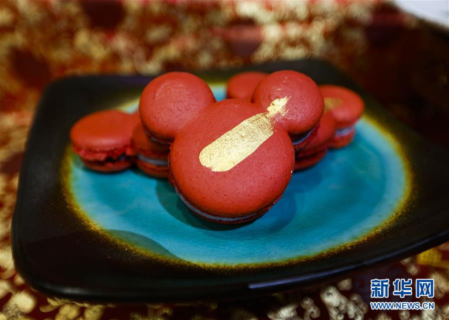 （國際&middot;圖文互動(dòng)）（9）通訊：美國迪士尼加州冒險(xiǎn)樂園紅紅火火迎鼠年