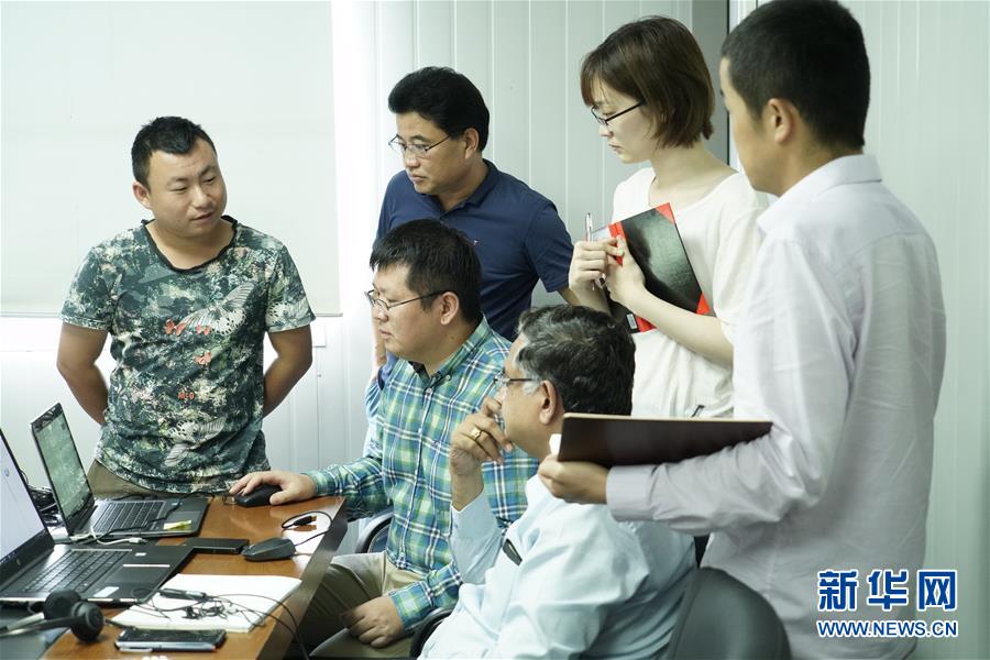 （國(guó)際&middot;圖文互動(dòng)）（1）通訊：春節(jié)，&ldquo;是工期而不是假期&rdquo;&mdash;&mdash;記科倫坡港口城的中國(guó)建設(shè)者