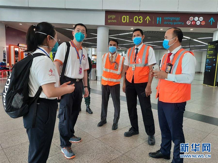 （國(guó)際疫情&middot;圖文互動(dòng)）（4）&ldquo;工作忙碌又細(xì)致，經(jīng)驗(yàn)豐富又專業(yè)&rdquo;&mdash;&mdash;一名柬埔寨青年眼中的中國(guó)援柬抗疫醫(yī)療專家組