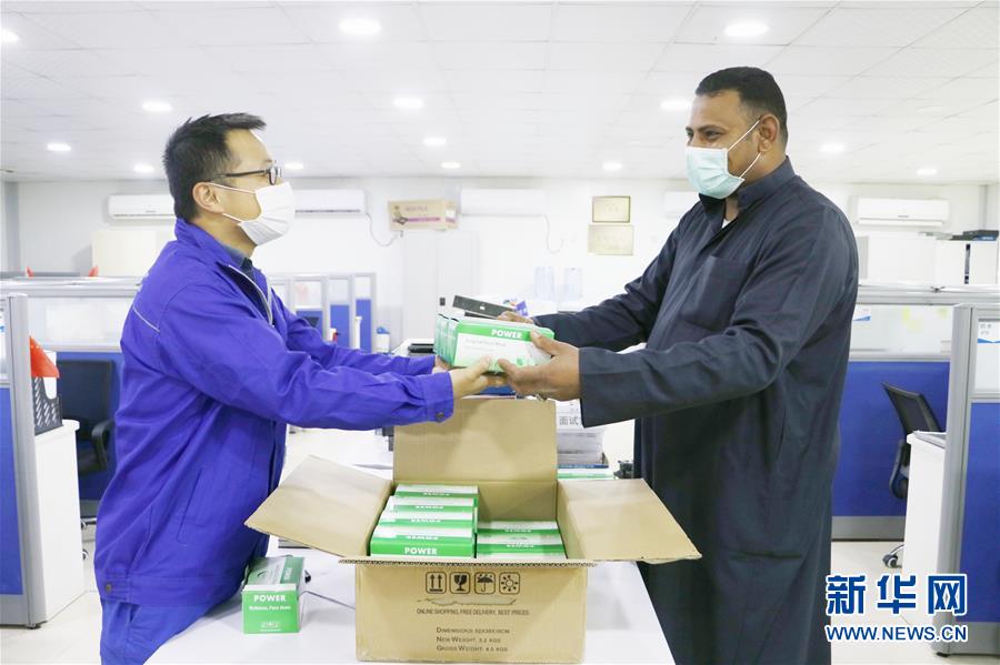 （國際疫情&middot;圖文互動）（3）通訊：防疫、生產(chǎn)兩不誤，沙漠現(xiàn)&ldquo;棋盤&rdquo;&mdash;&mdash;記中企承建科威特住房基建項目