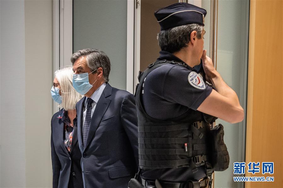 （國(guó)際）（3）法國(guó)前總理菲永夫婦因&ldquo;空餉&rdquo;案獲刑