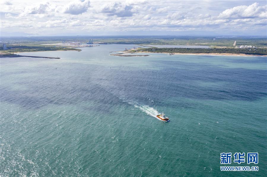 （國(guó)際&middot;圖文互動(dòng)）（4）在斯里蘭卡中國(guó)專家和中資企業(yè)助力油輪滅火