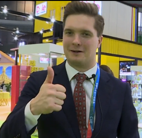 看快閃《不遠(yuǎn)萬里來看&ldquo;你&rdquo;》，聽老外點贊進(jìn)博會