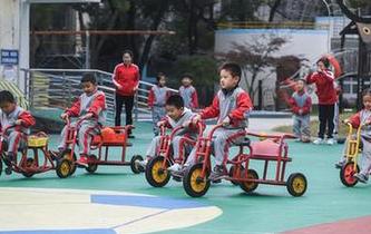 校園趣味運(yùn)動&mdash;&mdash;&ldquo;秋冬運(yùn)糧忙&rdquo;