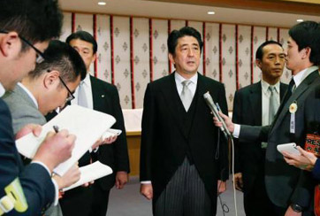 安倍機(jī)關(guān)算盡又能撈到幾根稻草？