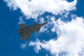 中國空軍發(fā)布強軍宣傳片《頭頂的家園》